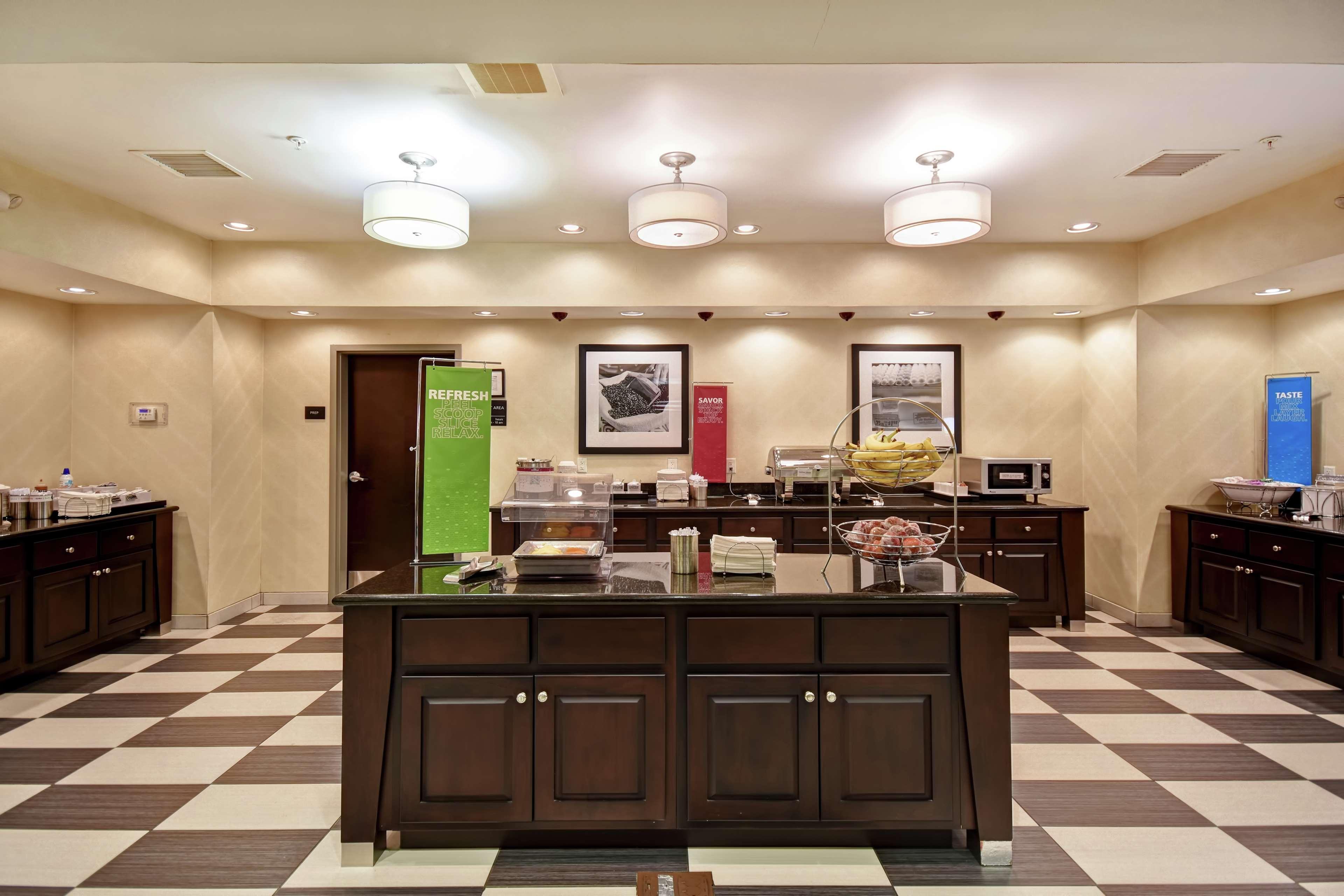 Hampton Inn Middletown Exterior photo