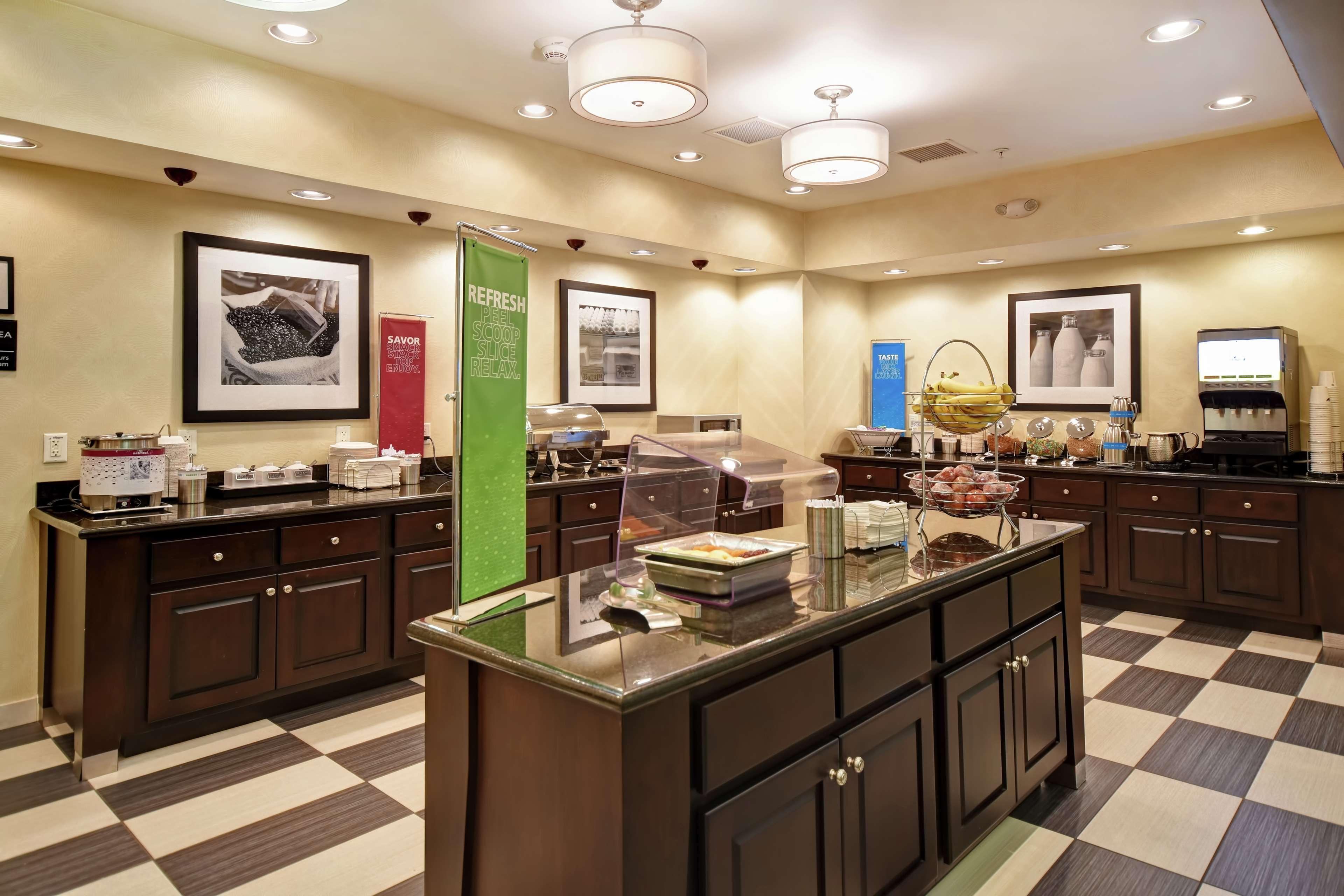 Hampton Inn Middletown Exterior photo