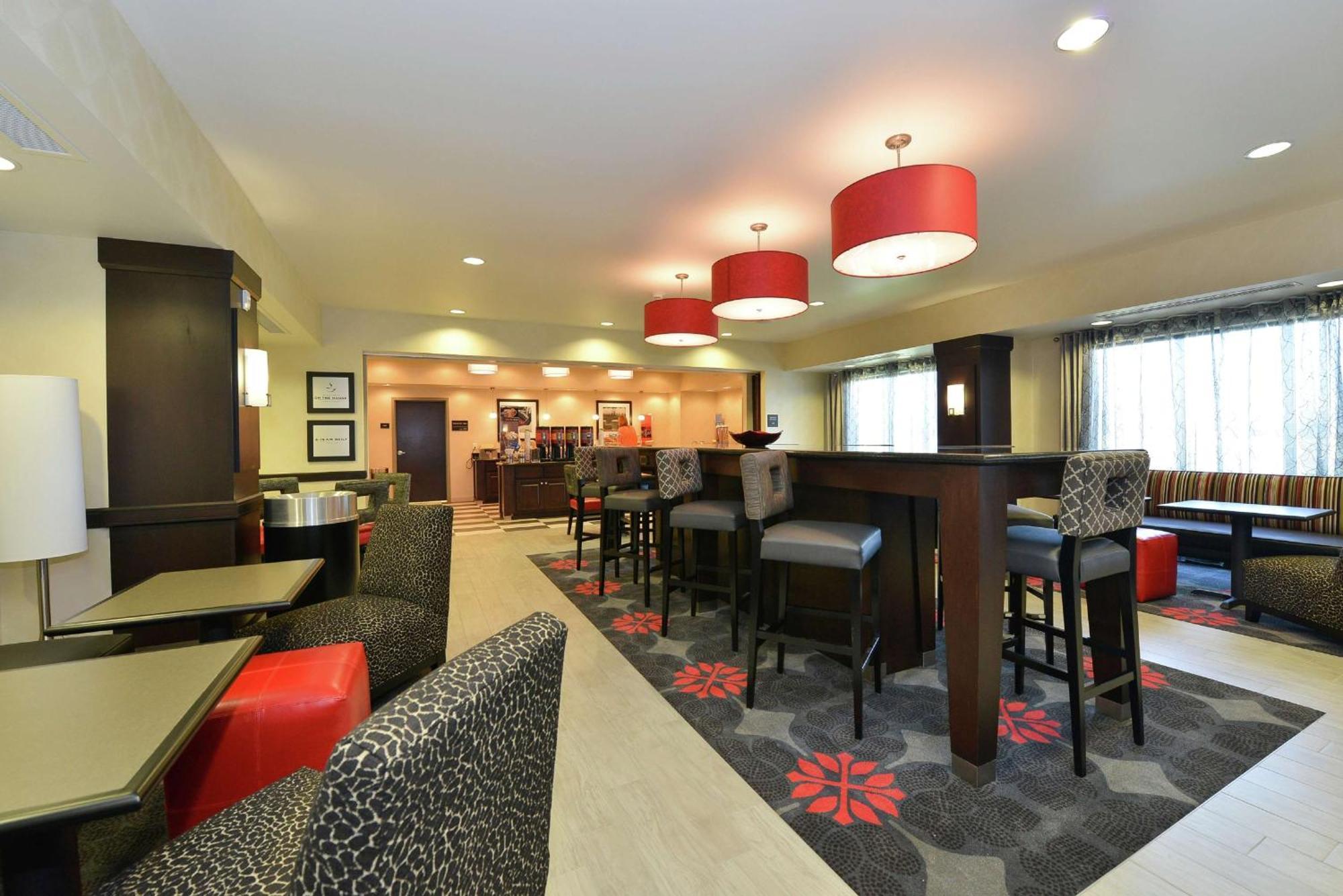 Hampton Inn Middletown Exterior photo